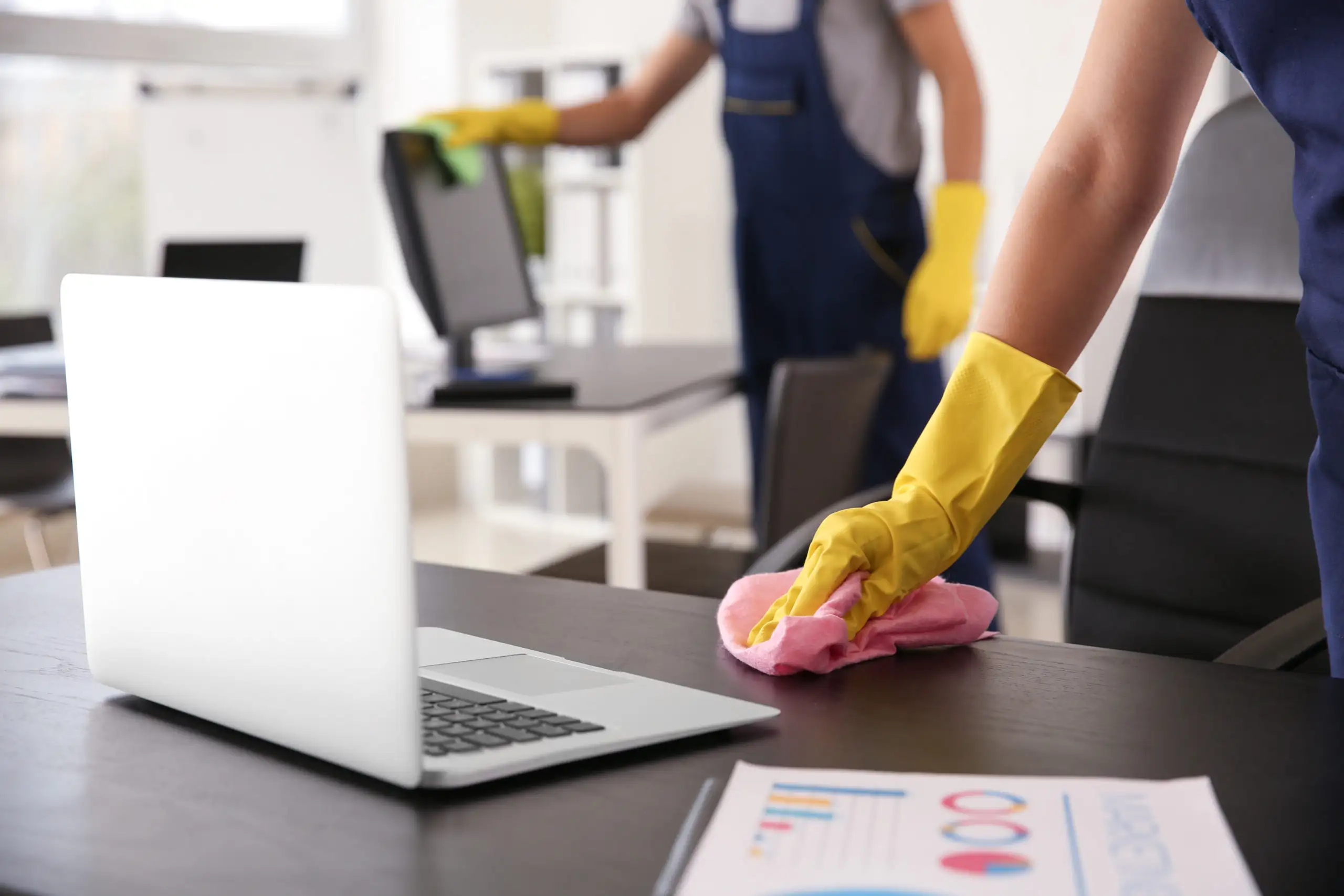 Read more about the article What is the importance of always keeping your office clean